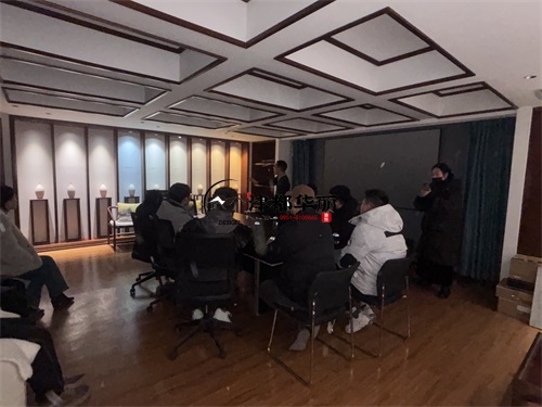 大武口装修公司|大武口主案设计师前往灯具厂家现场学习 